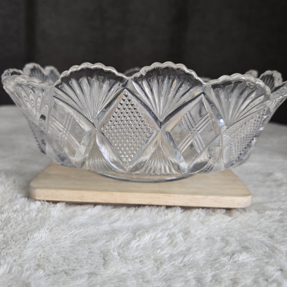 Elegant Clear Glass Decorative Bowl